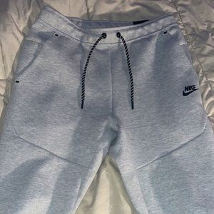 Nike Tech Joggers Light Heather Grey